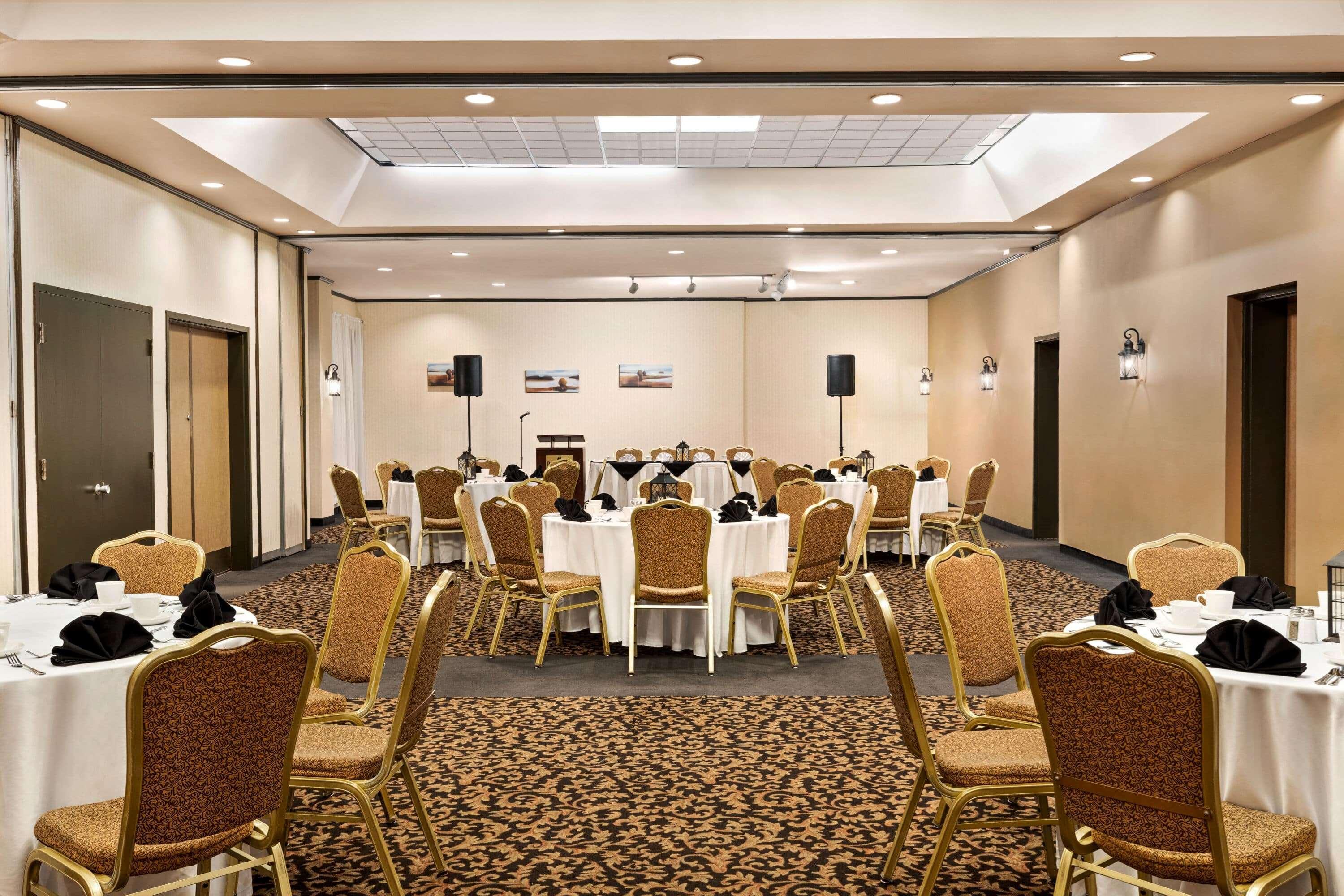 Ramada By Wyndham Fredericton Hotel Ngoại thất bức ảnh