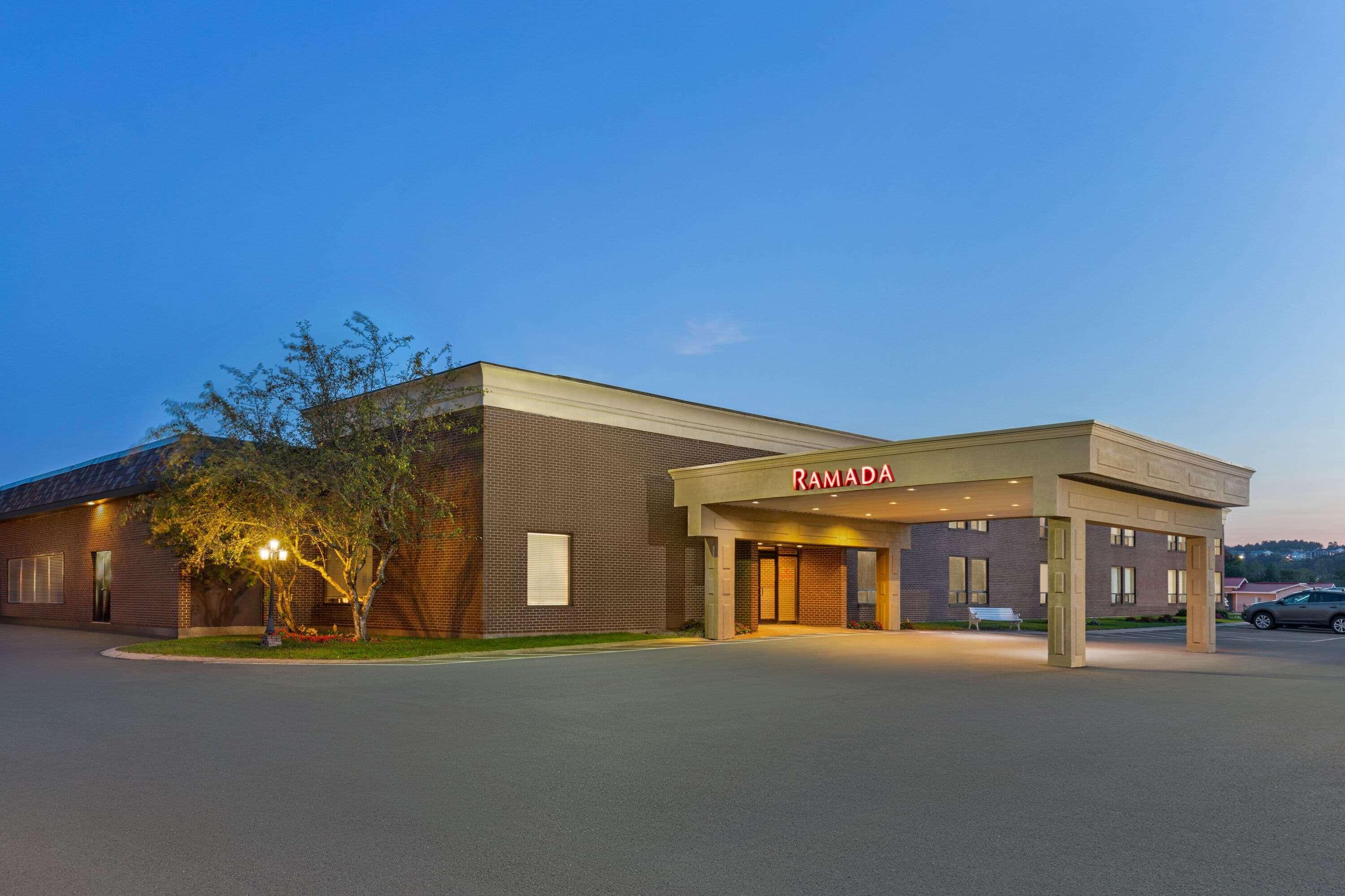 Ramada By Wyndham Fredericton Hotel Ngoại thất bức ảnh